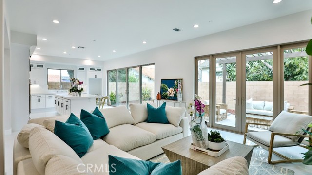 Detail Gallery Image 21 of 49 For 17413 Sienna Ln, Fountain Valley,  CA 92708 - 4 Beds | 4 Baths