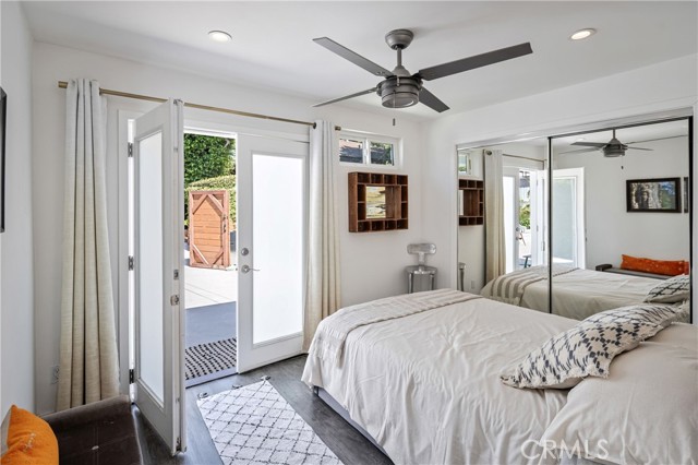 Detail Gallery Image 26 of 40 For 2317 Walgrove, Los Angeles,  CA 90066 - 4 Beds | 3 Baths
