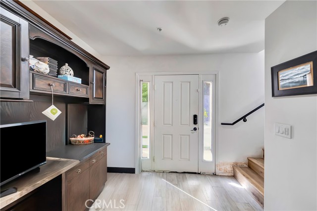 1101 N Maclay Avenue, San Fernando CA: https://media.crmls.org/medias/65adc064-1ba2-4967-b80f-5a2f5092b0a8.jpg