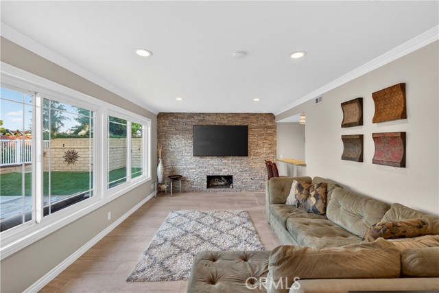 Detail Gallery Image 11 of 70 For 136 S Avenida Felipe, Anaheim,  CA 92807 - 4 Beds | 3 Baths