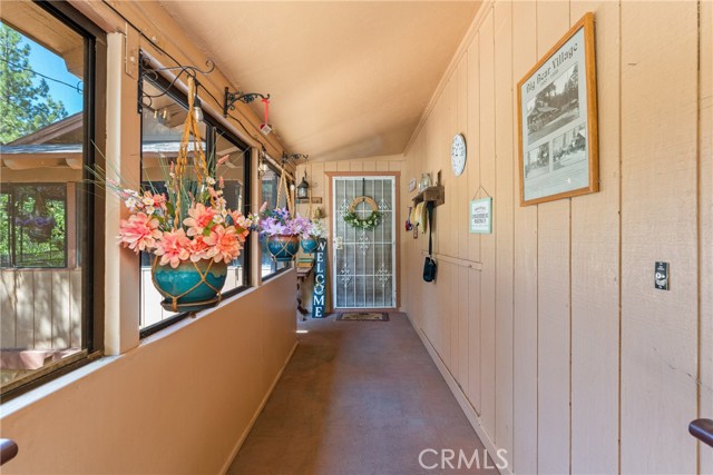 Detail Gallery Image 4 of 28 For 329 Downey Dr, Big Bear City,  CA 92314 - 3 Beds | 1 Baths