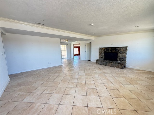 Detail Gallery Image 10 of 27 For 8461 Eucalyptus Ave, California City,  CA 93505 - 4 Beds | 1/1 Baths