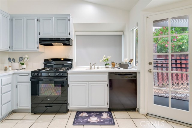 Detail Gallery Image 7 of 27 For 168 Whirlaway St, Perris,  CA 92571 - 2 Beds | 2 Baths