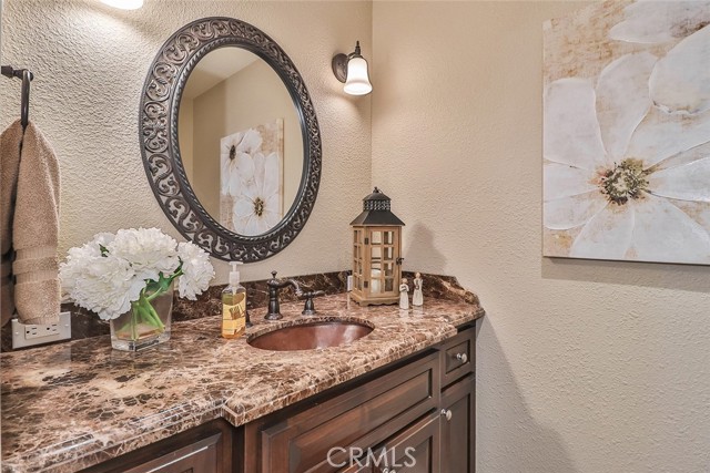 11583 Flowerwood Court, Moorpark CA: https://media.crmls.org/medias/65b21542-c953-498a-93d6-1f71e299b5e0.jpg