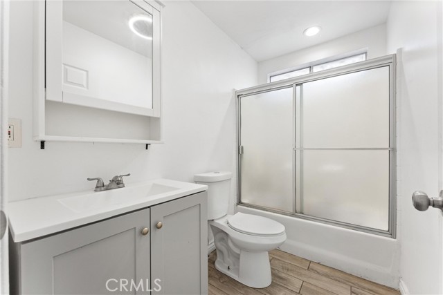 Detail Gallery Image 13 of 24 For 2748 E 58th St, Huntington Park,  CA 90255 - 6 Beds | 4 Baths