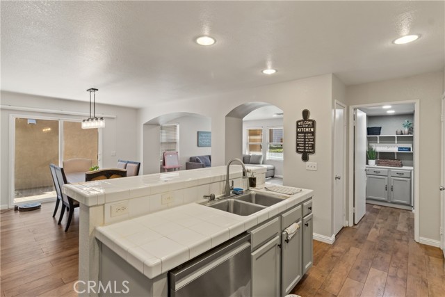 Detail Gallery Image 12 of 28 For 2614 Bellevue, Palmdale,  CA 93550 - 3 Beds | 3 Baths