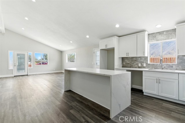 15872 Coral Street, Palm Springs CA: https://media.crmls.org/medias/65b2ed72-86e4-4880-9453-01ac0aa27618.jpg