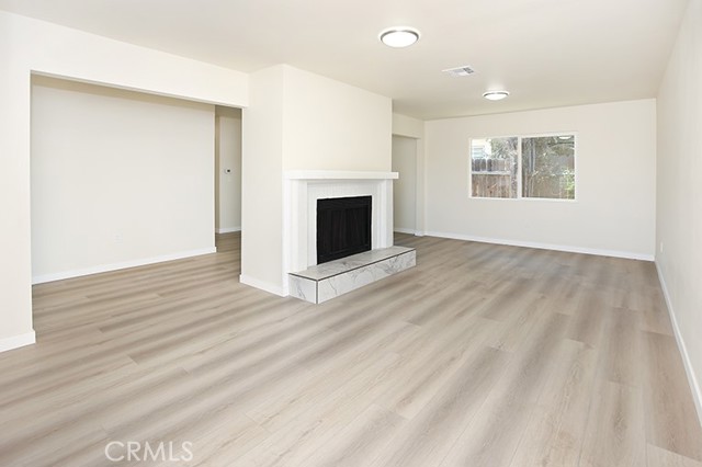 10709 Sherman Place, Sun Valley CA: https://media.crmls.org/medias/65b333c4-73d6-47b3-b5ad-e56e03dc6efb.jpg