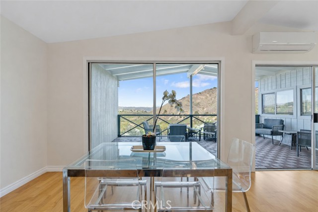 Detail Gallery Image 15 of 38 For 23777 Mulholland Hwy Hwy #62,  Calabasas,  CA 91302 - 4 Beds | 4 Baths