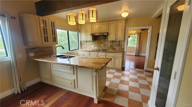 Detail Gallery Image 6 of 20 For 2721 Broken Feather, Diamond Bar,  CA 91765 - 3 Beds | 3 Baths