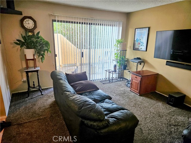 Detail Gallery Image 3 of 13 For 2265 Bradford Ave #415,  Highland,  CA 92346 - 1 Beds | 1 Baths