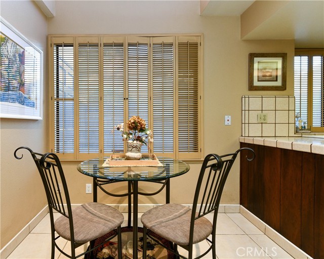 Detail Gallery Image 15 of 16 For 2890 Huntington #110,  Fresno,  CA 93721 - 3 Beds | 2/1 Baths