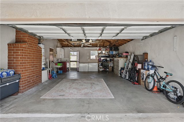 260 E Whittier Avenue, Hemet CA: https://media.crmls.org/medias/65b55d39-7348-42c3-a860-52417f6285ed.jpg