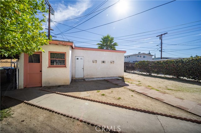 7244 Tujunga Avenue photo 35