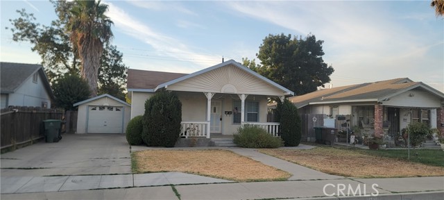 Detail Gallery Image 3 of 16 For 809 Lake, Chowchilla,  CA 93610 - 2 Beds | 1 Baths