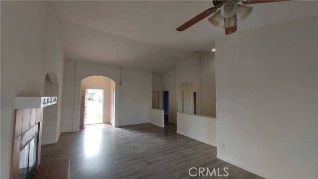 Detail Gallery Image 10 of 26 For 16132 Dunning Way, Victorville,  CA 92395 - 4 Beds | 2 Baths