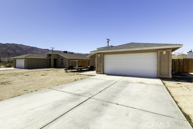 6626 Cholla Avenue, 29 Palms, California 92277, 3 Bedrooms Bedrooms, ,2 BathroomsBathrooms,Single Family Residence,For Sale,Cholla,EV24035589