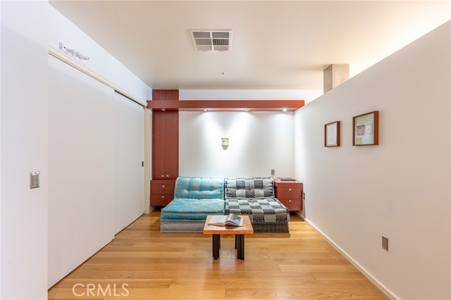 1155 South Grand Avenue, Los Angeles CA: https://media.crmls.org/medias/65b6fa76-3c43-4649-92a1-51532cbb34d2.jpg