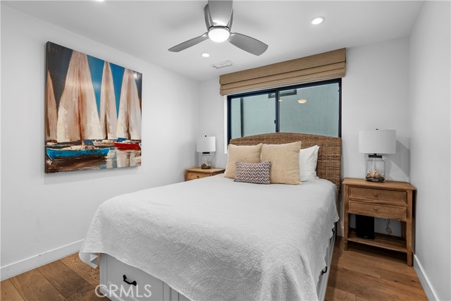 112 30th Street, Newport Beach CA: https://media.crmls.org/medias/65b79d97-f007-485a-9615-0e53d705eee9.jpg