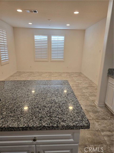 Detail Gallery Image 6 of 30 For 11014 via Del Corso, Riverside,  CA 92505 - 4 Beds | 3 Baths