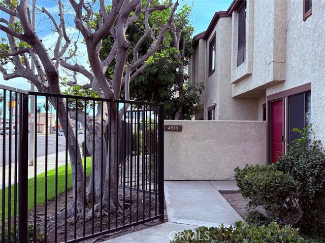 Detail Gallery Image 16 of 19 For 4969 Embassy Way #6,  Cypress,  CA 90630 - 2 Beds | 1/1 Baths