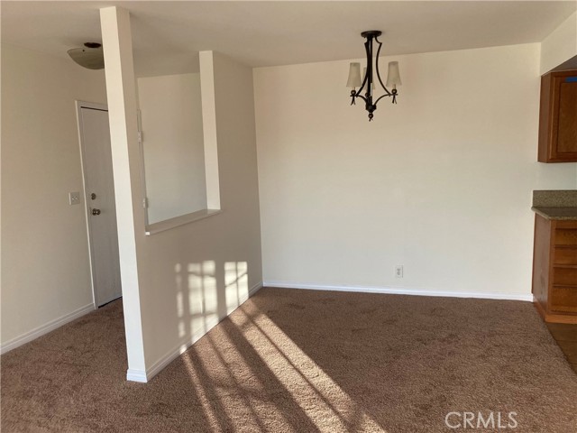 Detail Gallery Image 10 of 12 For 8505 Columbus Ave #211,  North Hills,  CA 91343 - 2 Beds | 1 Baths