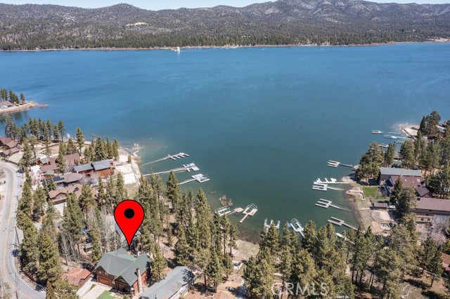 Detail Gallery Image 11 of 70 For 40202 Lakeview Dr, Big Bear Lake,  CA 92315 - 5 Beds | 3/1 Baths