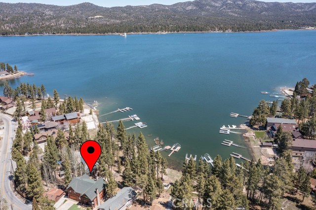 Detail Gallery Image 11 of 70 For 40202 Lakeview Dr, Big Bear Lake,  CA 92315 - 5 Beds | 3/1 Baths