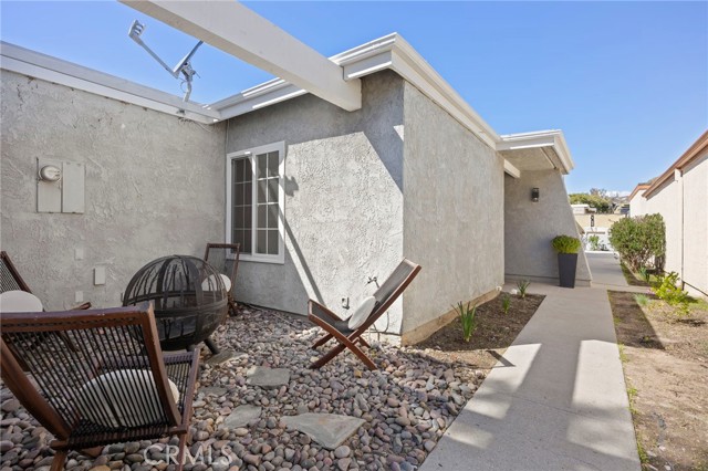 5657 Stanford Street photo 3
