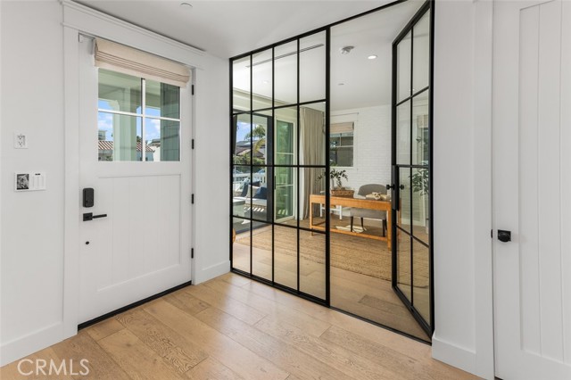 Detail Gallery Image 12 of 75 For 153 Granada Ave, Long Beach,  CA 90803 - 5 Beds | 4 Baths