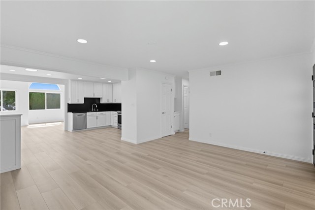 4263 Queen Anne Drive, Union City CA: https://media.crmls.org/medias/65b97b7c-182a-45ba-bc20-03d844a40e28.jpg