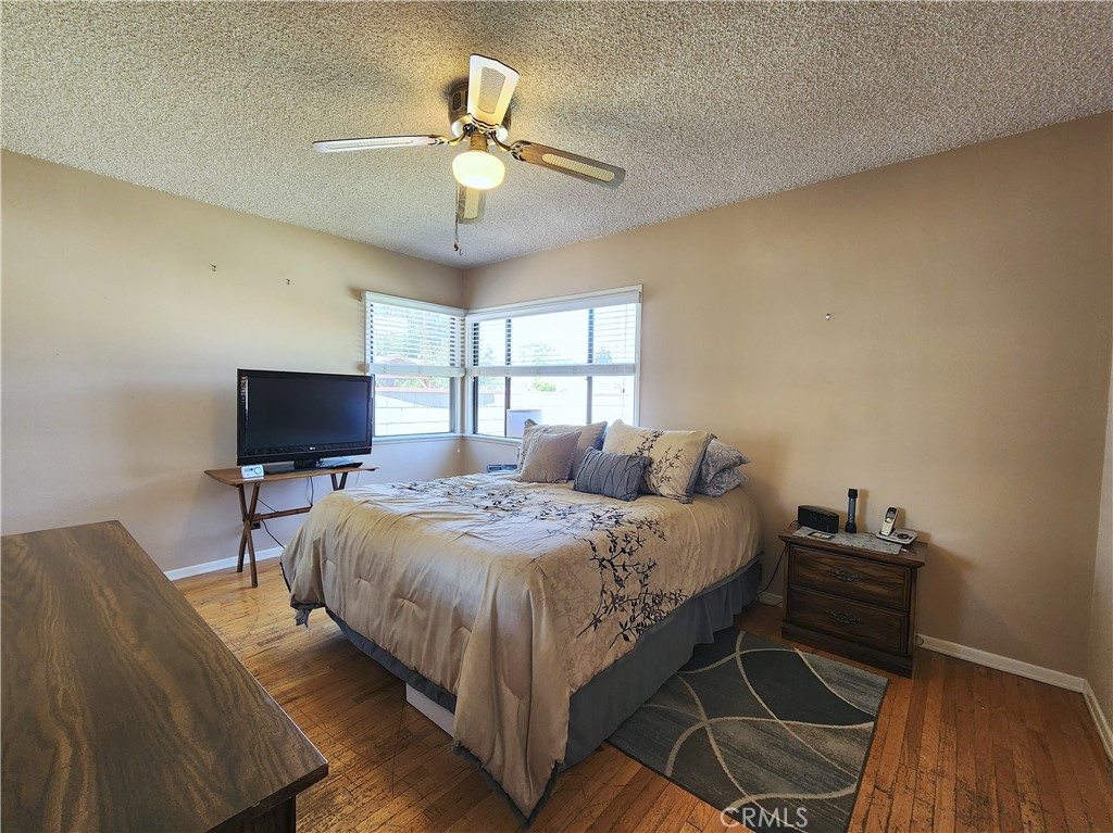 https://media.crmls.org/medias/65b99360-86f1-4da7-8243-88250f25e057.jpg?preset=X-Large