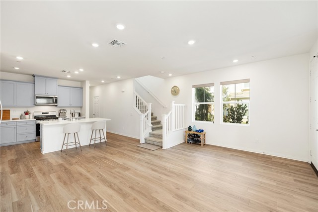 Detail Gallery Image 10 of 32 For 3906 E Coronado Privado, Ontario,  CA 91761 - 3 Beds | 2/1 Baths