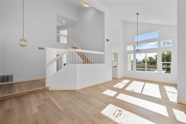 Detail Gallery Image 7 of 35 For 3017 W Meyers, San Bernardino,  CA 92407 - 6 Beds | 3 Baths