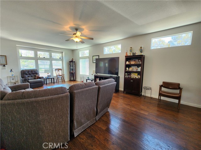 Detail Gallery Image 17 of 41 For 17700 Avalon Bld #431,  Carson,  CA 90746 - 3 Beds | 2 Baths