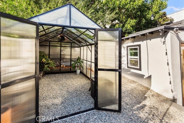 Detail Gallery Image 32 of 64 For 2207 - 2009 Apex Ave, Los Angeles,  CA 90039 - 2 Beds | 2 Baths