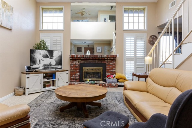 Detail Gallery Image 3 of 26 For 18571 Glenview Ct, Tehachapi,  CA 93561 - 3 Beds | 3/1 Baths