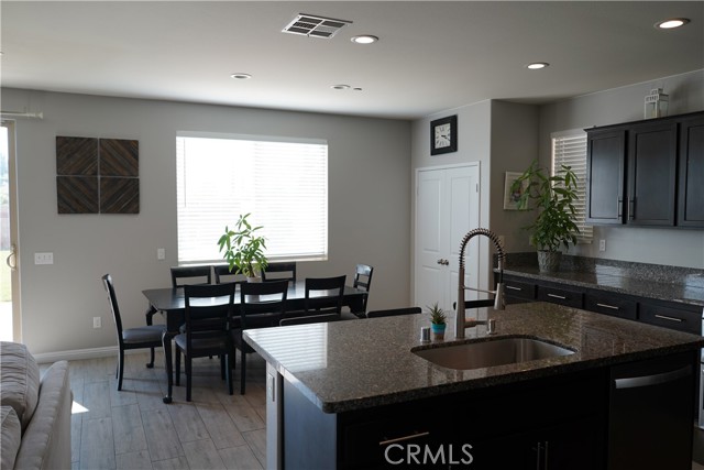 Detail Gallery Image 5 of 21 For 1715 Boysen Way, Beaumont,  CA 92223 - 4 Beds | 3 Baths