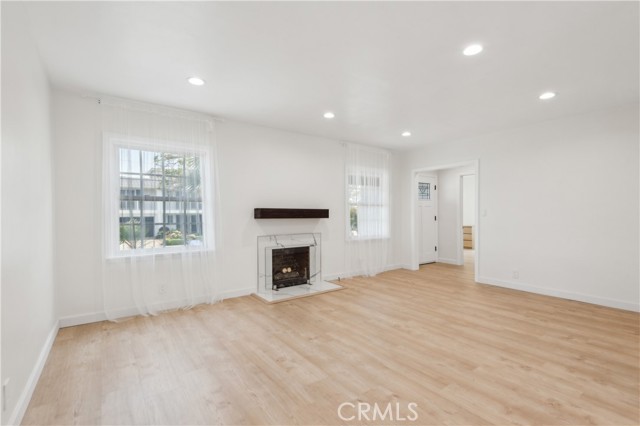 703 Avenue D, Redondo Beach, California 90277, 3 Bedrooms Bedrooms, ,1 BathroomBathrooms,Residential,For Sale,Avenue D,TR26093549