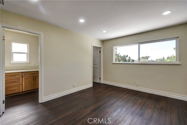 Detail Gallery Image 12 of 21 For 913 Bristol, San Dimas,  CA 91773 - 4 Beds | 2/1 Baths