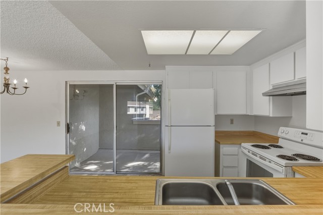 Detail Gallery Image 9 of 29 For 995 Amistad #D,  El Cajon,  CA 92019 - 2 Beds | 1 Baths