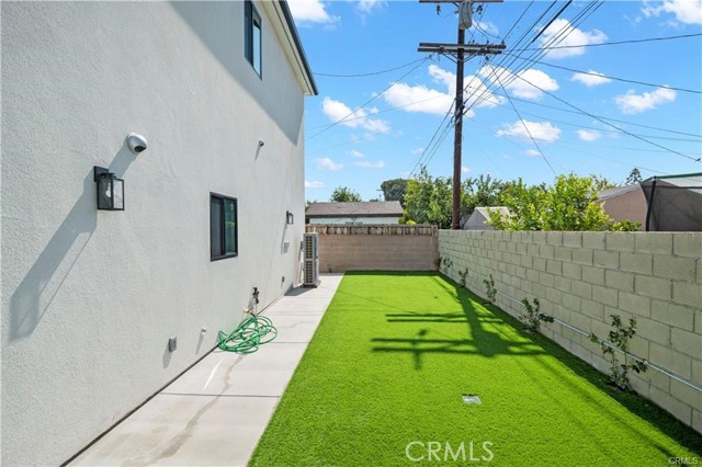 Detail Gallery Image 18 of 18 For 11428 Erwin, North Hollywood,  CA 91606 - 2 Beds | 2/1 Baths