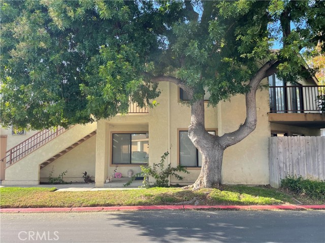 Detail Gallery Image 1 of 20 For 180 Village Circle Dr, Lompoc,  CA 93436 - 2 Beds | 2 Baths