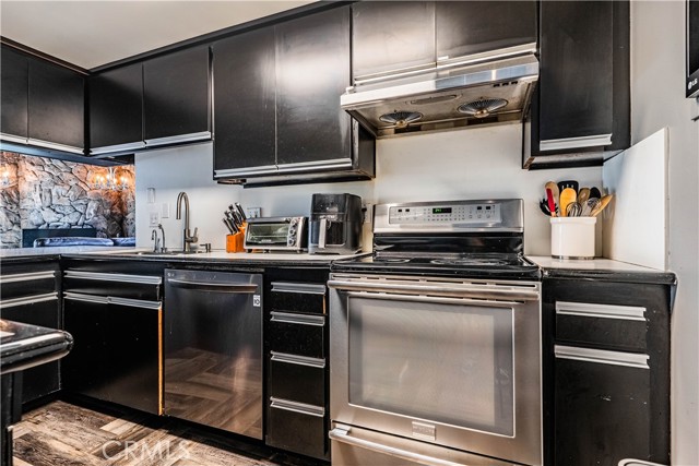 Detail Gallery Image 40 of 75 For 23256 Gray Fox Dr, Canyon Lake,  CA 92587 - 3 Beds | 3 Baths