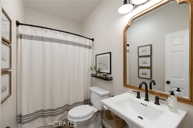7476 Sequoia Lane, Highland CA: https://media.crmls.org/medias/65be00a1-e0dd-474a-bbc2-d02e85ef4827.jpg