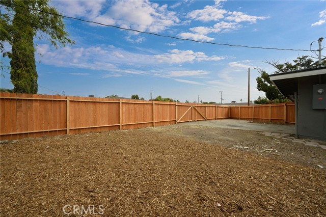 Detail Gallery Image 17 of 19 For 9340 Church Ave, Bloomington,  CA 92316 - 4 Beds | 2 Baths