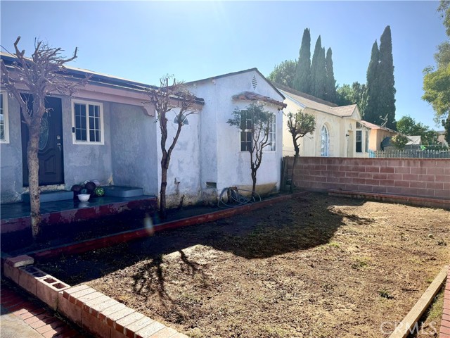 Detail Gallery Image 2 of 2 For 248 E 110th St, Los Angeles,  CA 90061 - 2 Beds | 1 Baths