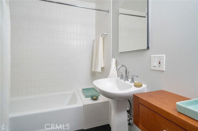 Detail Gallery Image 11 of 46 For 330 W 6th St, Claremont,  CA 91711 - 2 Beds | 1 Baths