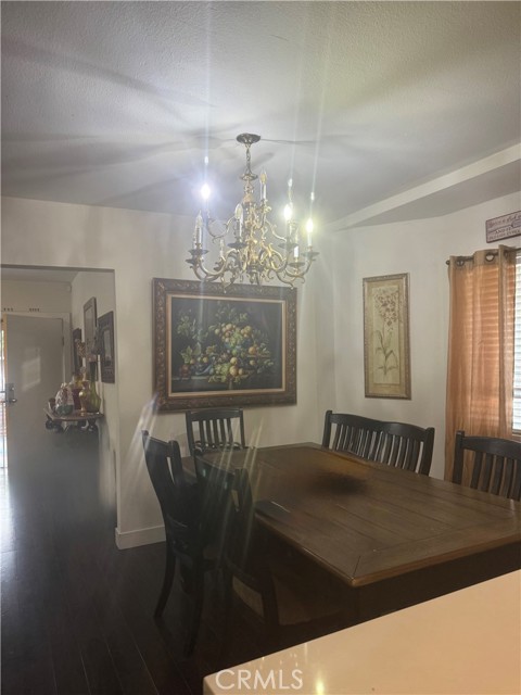 Detail Gallery Image 8 of 12 For 215 E 85th, Los Angeles,  CA 90003 - 3 Beds | 2 Baths