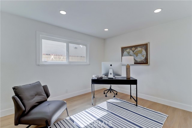 11428 Snowdrop Avenue, Fountain Valley CA: https://media.crmls.org/medias/65bf7fb1-ab3e-46f1-a7ba-c4c84e25b20e.jpg